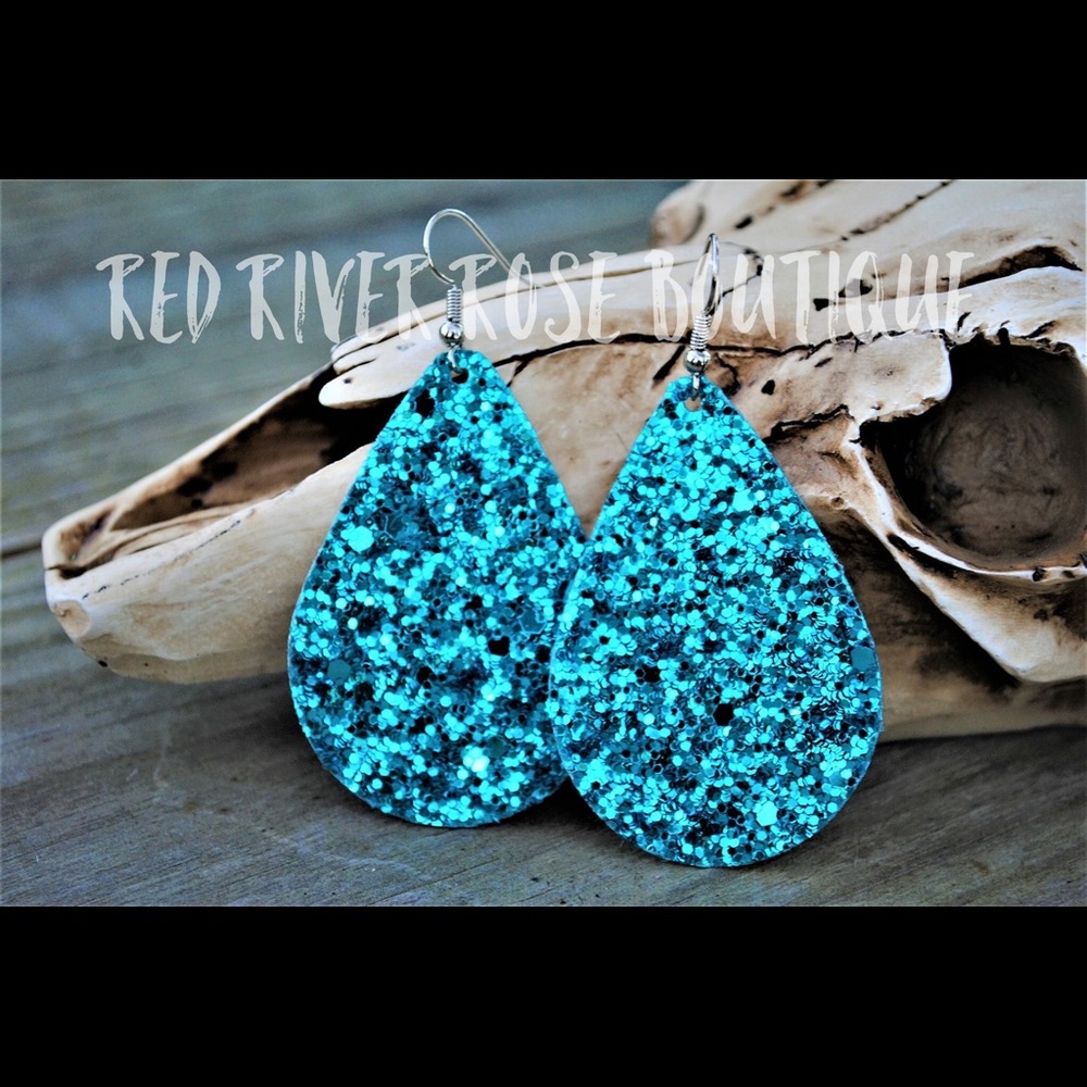 “Giddy Up” Turquoise Glitter Earrings